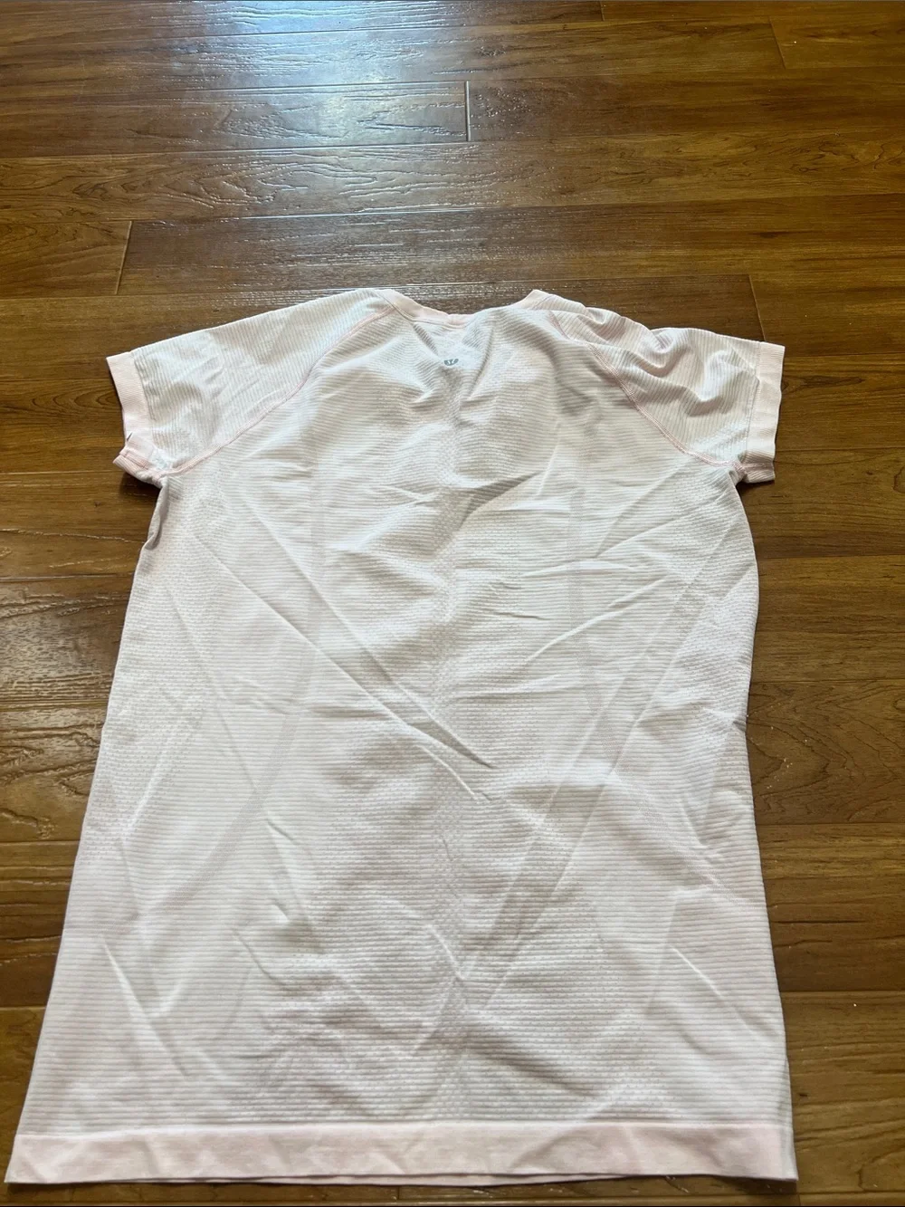 Lululemon light pink swiftly top